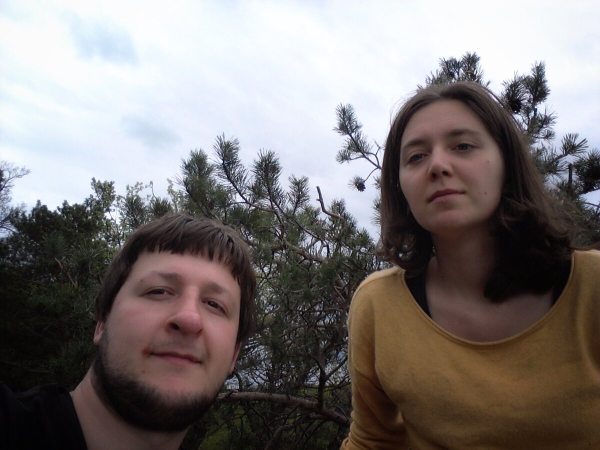 В целом, языки очень помогают друг другу. Когда ты вышел за рамки своего родного языка, это уже очень важный опыт