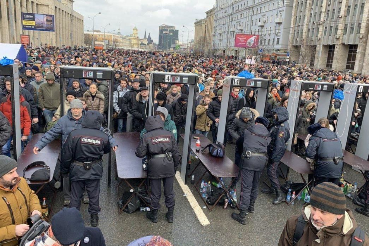 Последние новости дня в москве. Митинг. Митинги в Москве сейчас. Метингитв России последние событ. Митинг фото.
