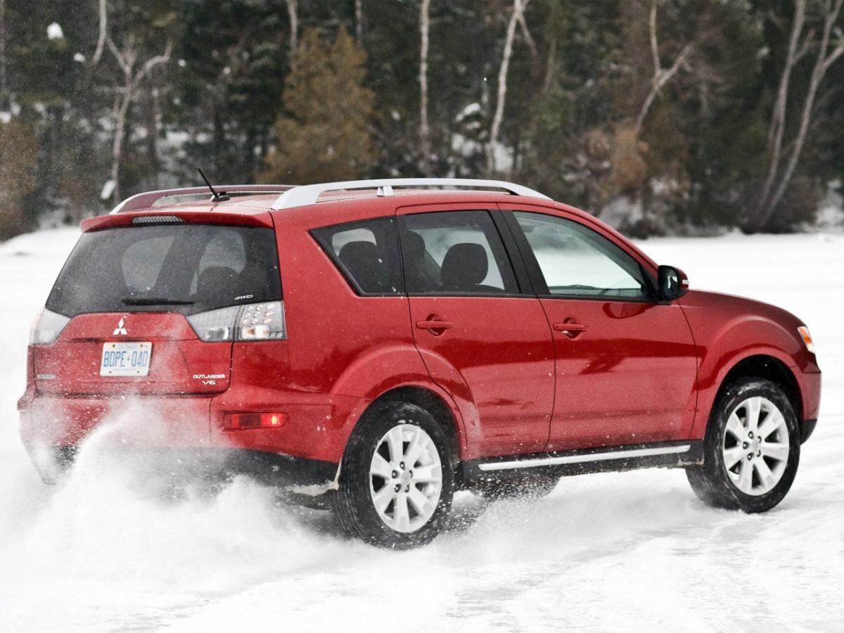 Mitsubishi Outlander, для просмотра салона листайте дальше ->
