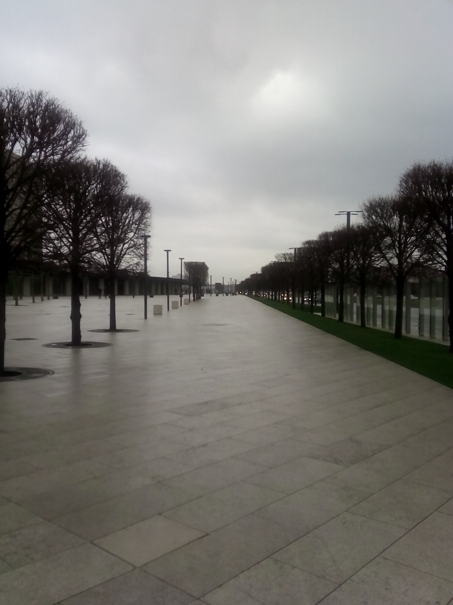 Площадь вокруг стадиона. Март 2018