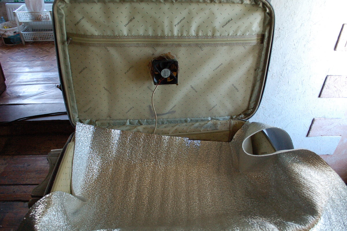 самодельный инкубатор из хлама