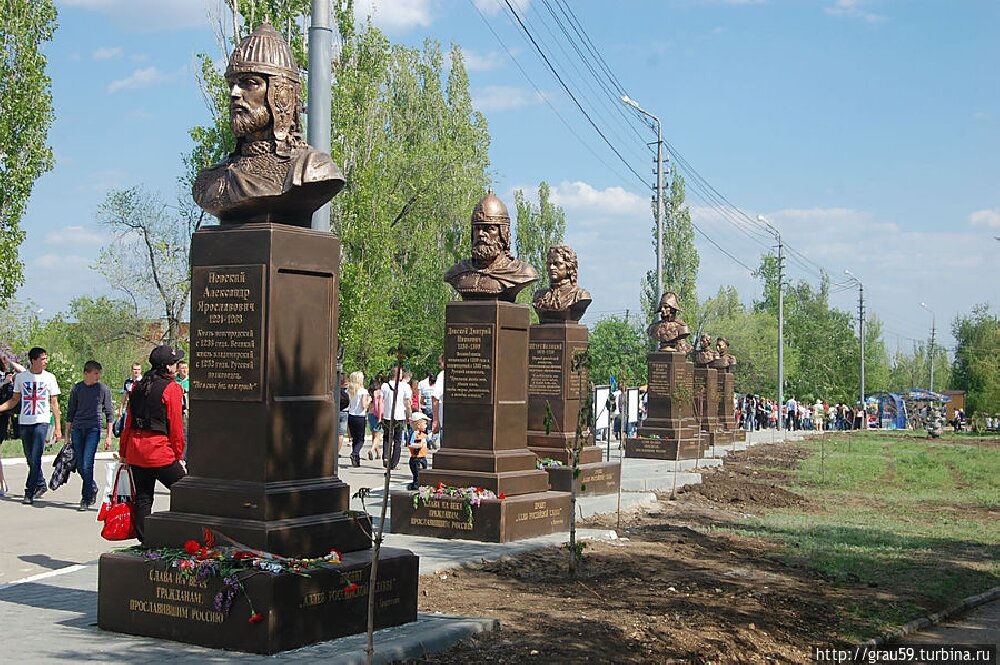 Аллея воинской славы в Парке Победы на Соколовой горе, Саратов