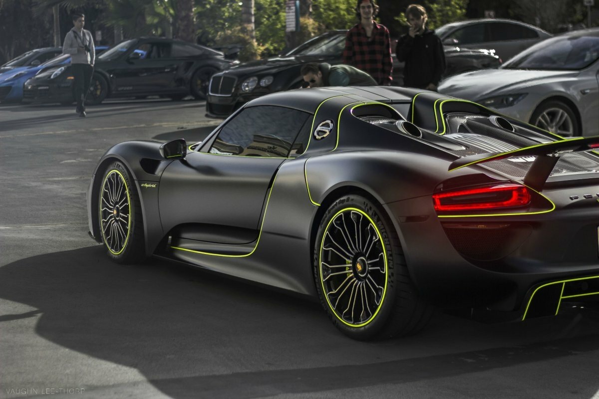                                                                                   Porsche 918 Spyder