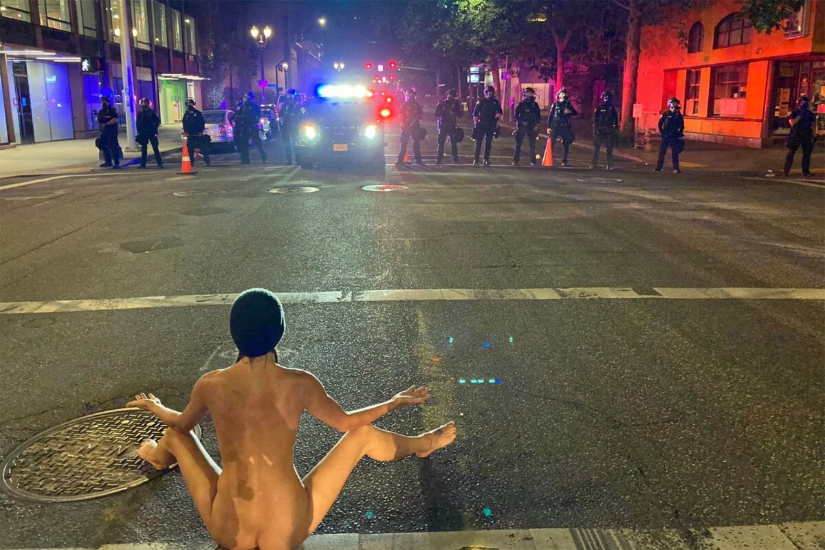 протест голых женщинах фото 113