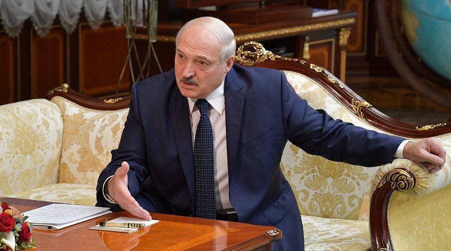 Президент Белоруссии Александр Лукашенко во время встречи с председателем правительства РФ Михаилом Мишустиным в Минске, 3 сентября 2020 года. Источник: Газета.Ru