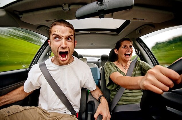 Могут ли женщины водить авто ?