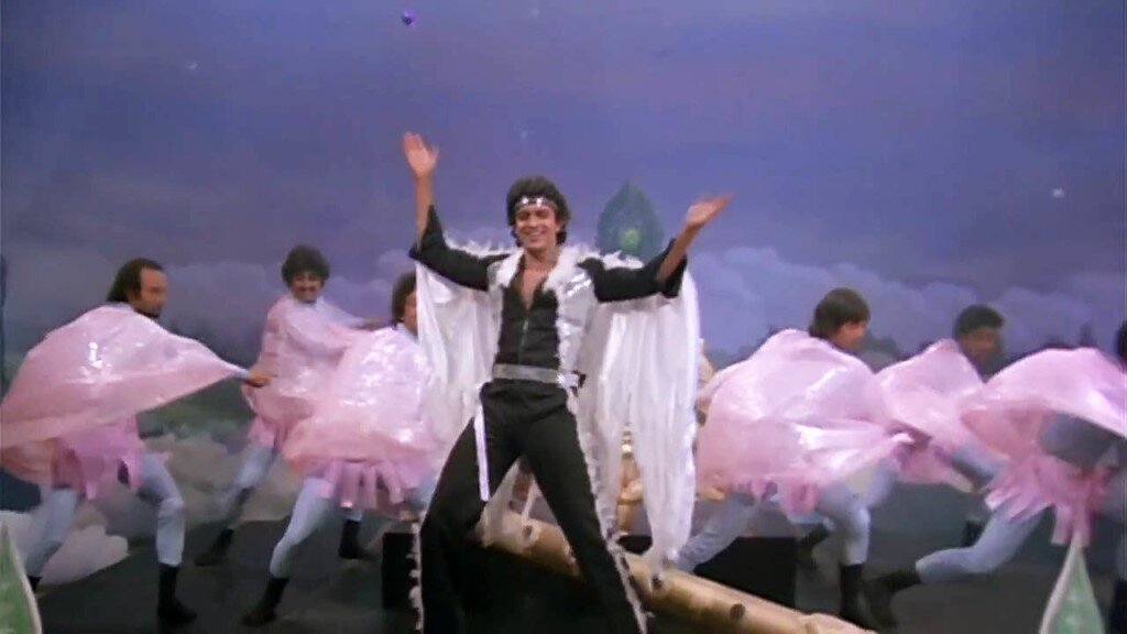Джимми танцуй. Танцор диско 1982. Танцор диско кадры. Джимми Джимми ача ача.
