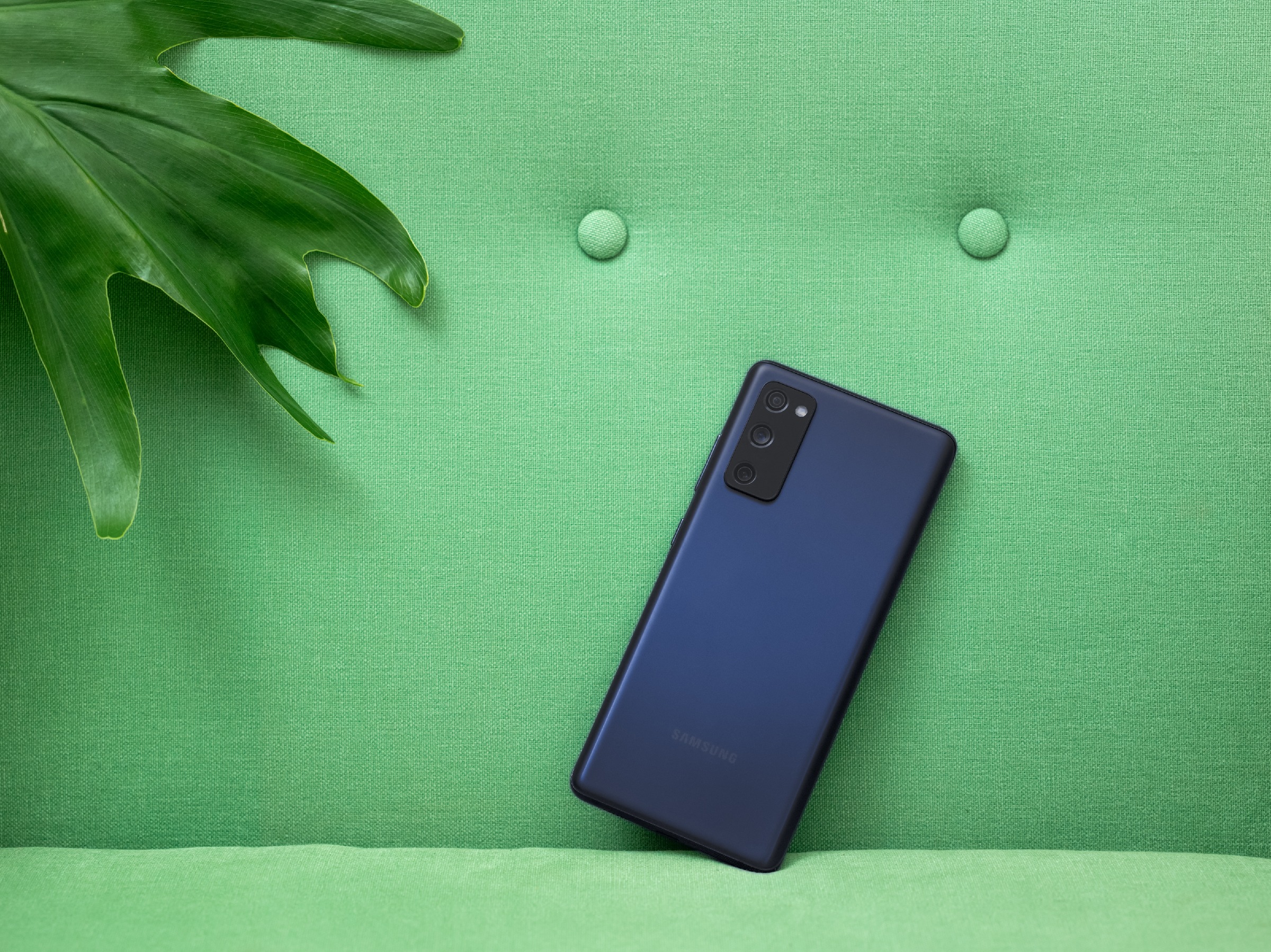 Samsung издали громкий хлопок по конкурентам: 120ГЦ AMOLED, IP68, стерео динамики и Exynos 9902