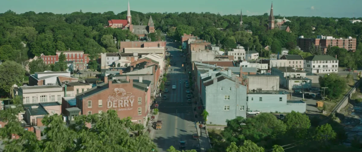 Город дерри из оно. Как называется город из оно. Город дерри штат мэн. Дери город из оно. Дерри штат мэн.
