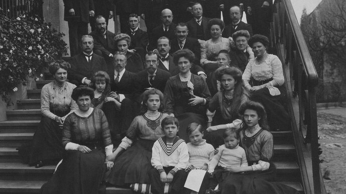 Встреча семьи Романовых в Германии, в 1910 году. Фото: Quartz