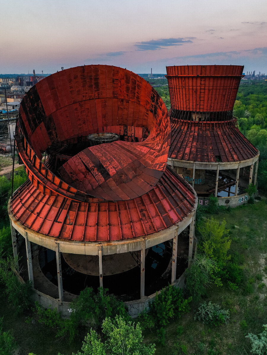 Недостроенные градирни под Самарой. Или все-таки скрытая позиция ПВО ...