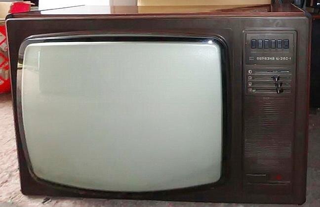 Фото не моё, но именно такой и был. Пока кинескоп у него не взорвался...