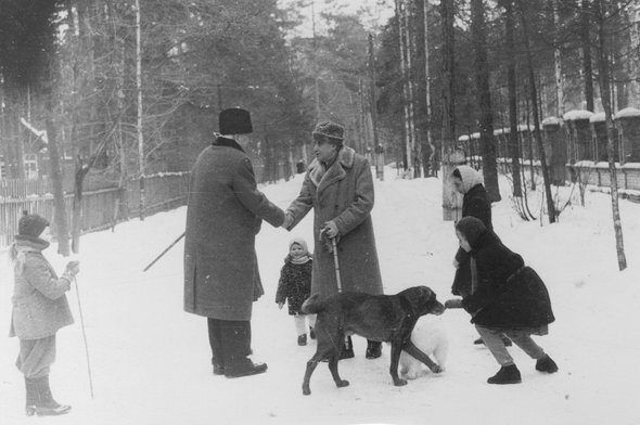 Корней Чуковский и писатель Валентин Катаев в Переделкине, 1962 год