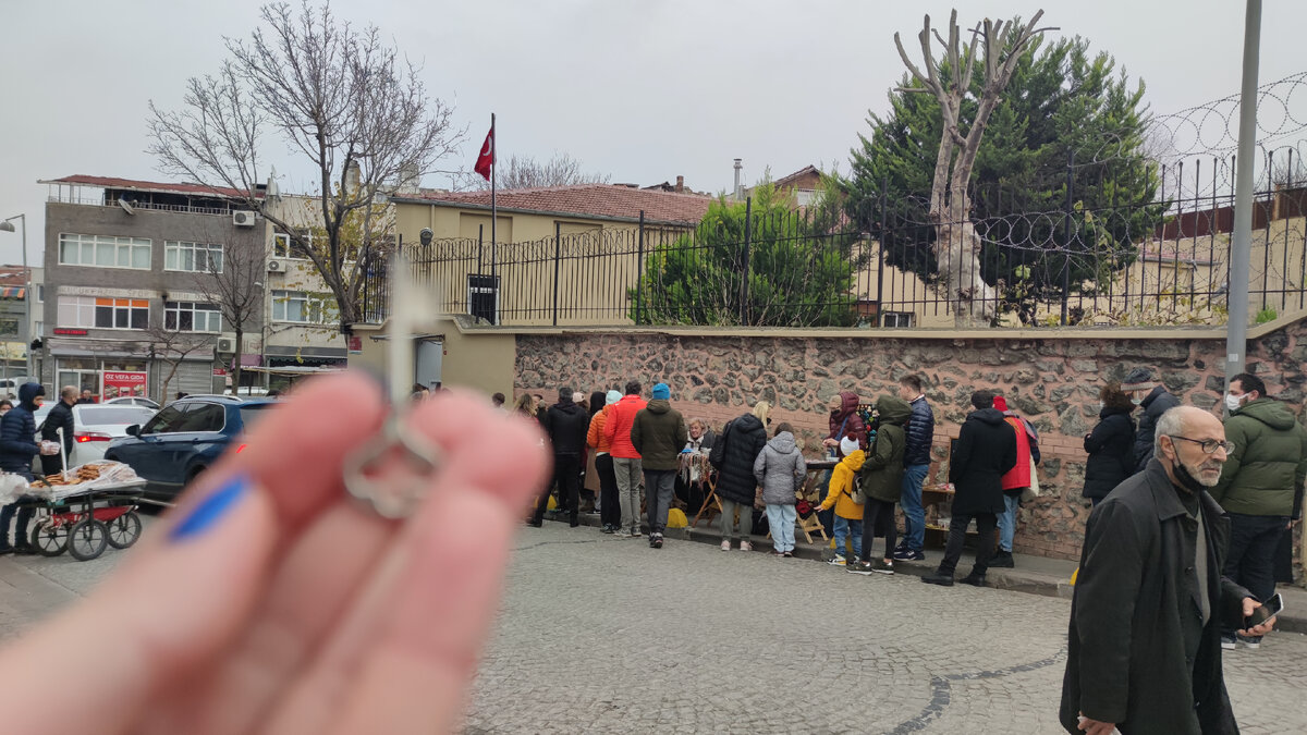 Очередь в церковь одного дня в Стамбуле