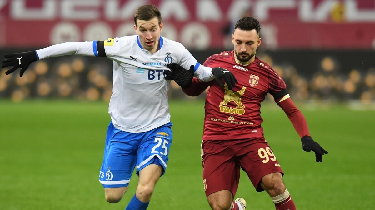    Денис Макаров и Сеад Хакшабанович© РИА Новости / Максим Богодвид