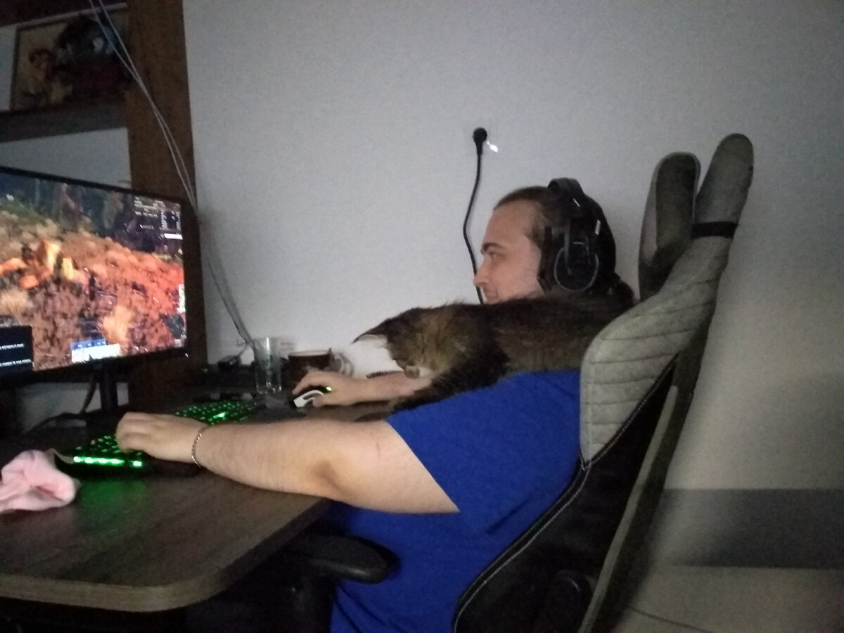 Урсула тоже немножко была геймершей