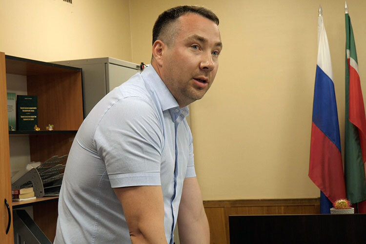    Адвокат Марат Мухтаров: «У защиты резонный вопрос: в том ли преступлении вы обвиняете и имеете ли право при ходатайстве об избрании меры пресечения ссылаться на то, что подзащитный обвиняется в тяжком преступлении, а не в преступлении средней тяжести?»