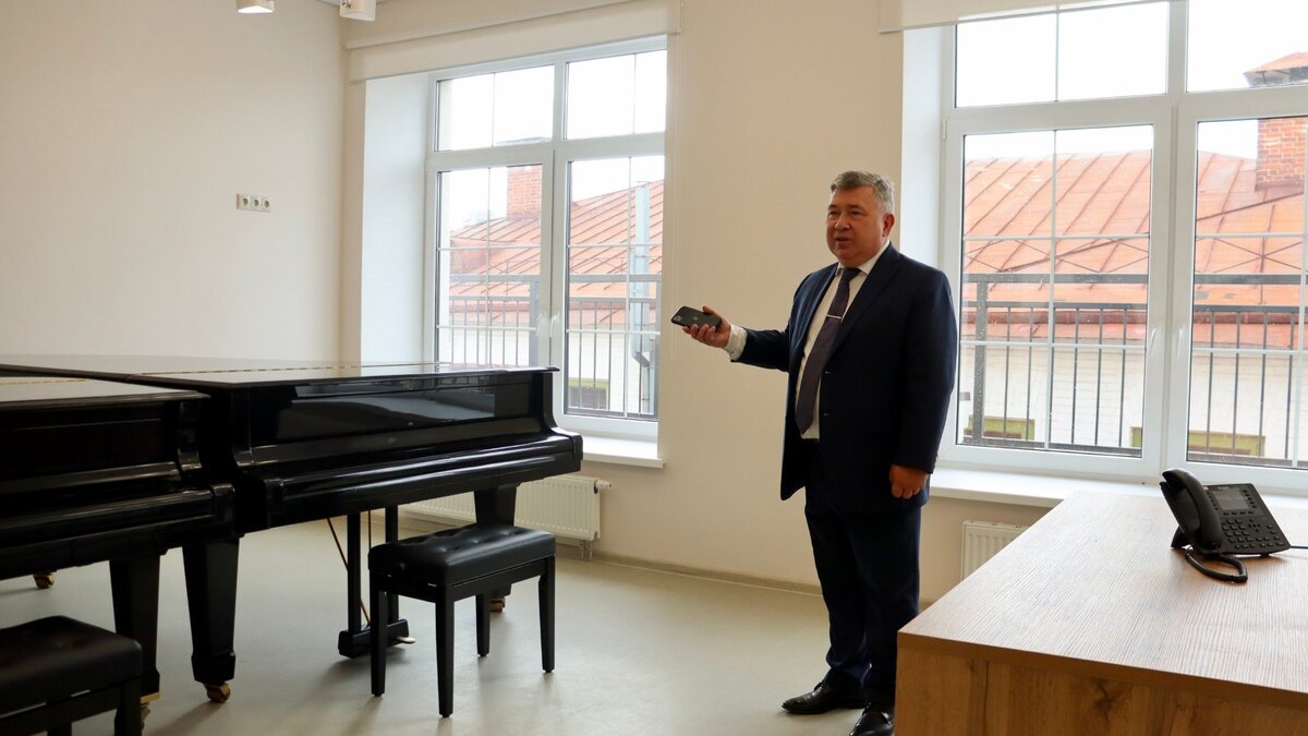     В части здания Казанского музыкального колледжа имени Ильяса Аухадеева завершилась реконструкция, на которую потратили 209 млн рублей. Как выглядит обновленное образовательное пространство — в фоторепортаже Inkazan.