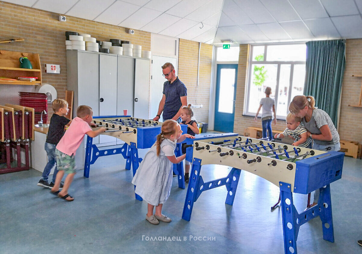 Коридор младшей школы в Голландии. Фото: из личного архива