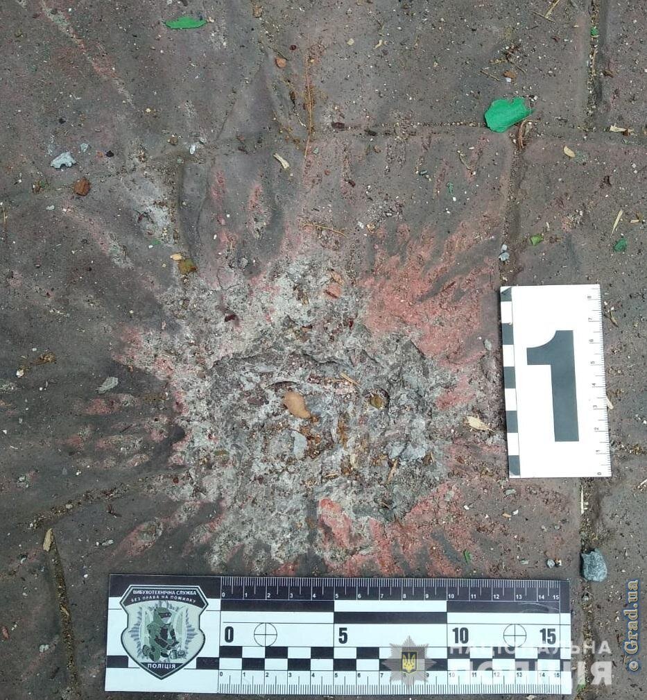 Следы от разрыва гранаты