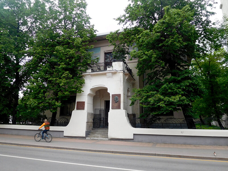 Улица малая никитская в москве