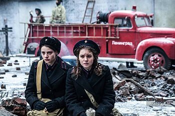  Светлана Смирнова и Анастасия Цибизова в «Коридоре бессмертия»