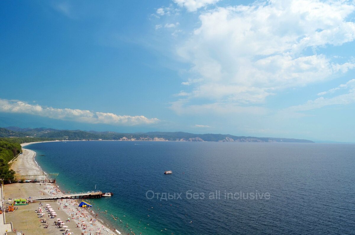 Пицунда, Абхазия
Фото Сергея Аникеева