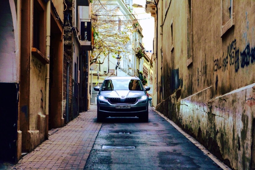 узкий проезд, столкновение