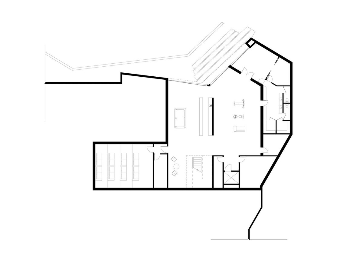 Особняк Carla, спроектированный архитектурным бюро Walker Workshop, расположен на вершине уединённого хребта в Беверли-Хиллз, Калифорния, США.-2-3