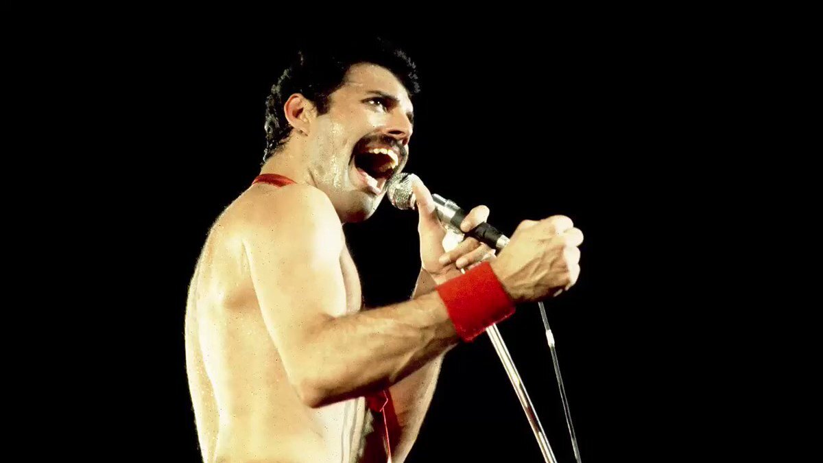 Фредди Меркьюри и непередаваемая энергия исполнения.