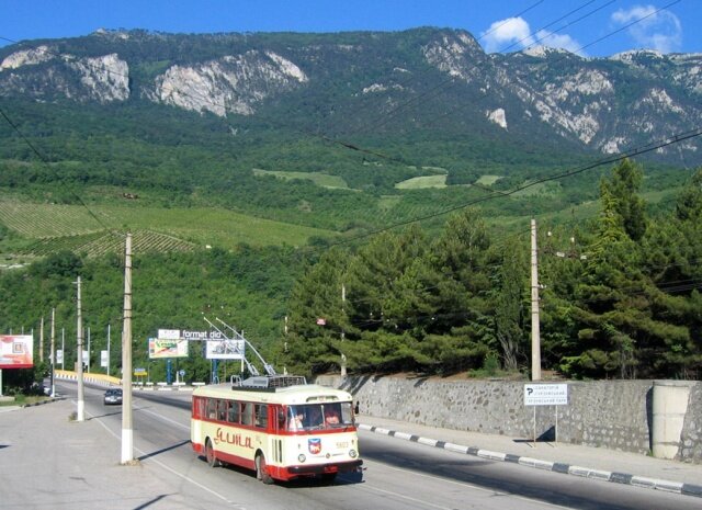 Междугородний троллейбус в Крыму