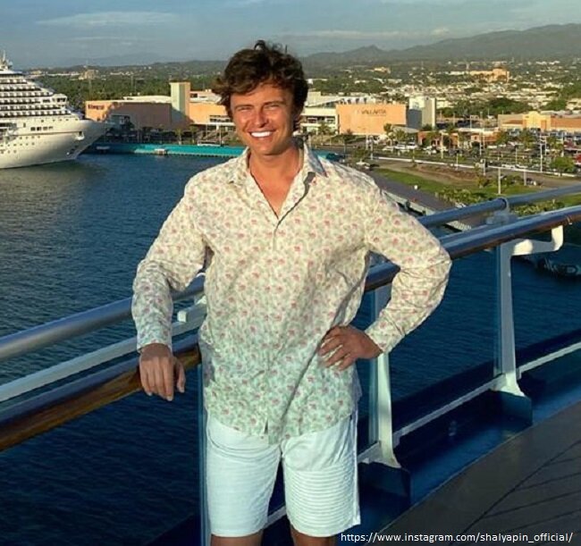 Певец Прохор Шаляпин сейчас отдыхает в компании очень состоятельной женщины.  