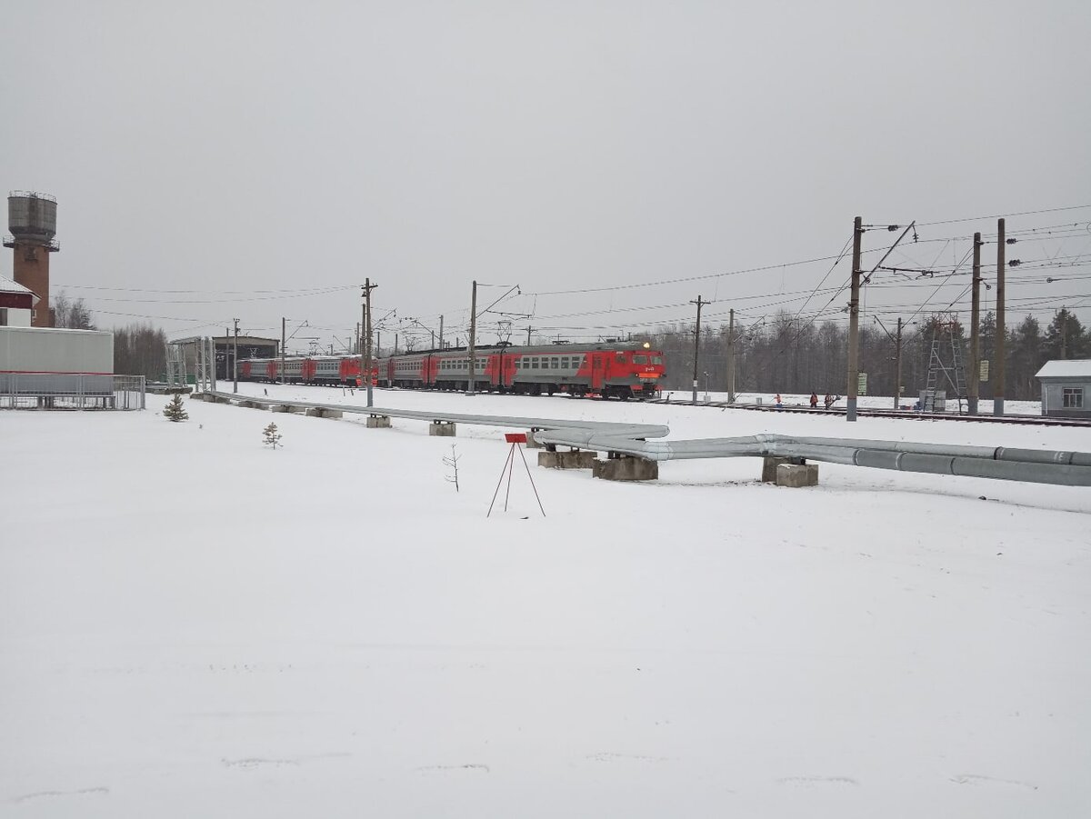 Вид на пути с противоположной от пл. 90 км стороны 