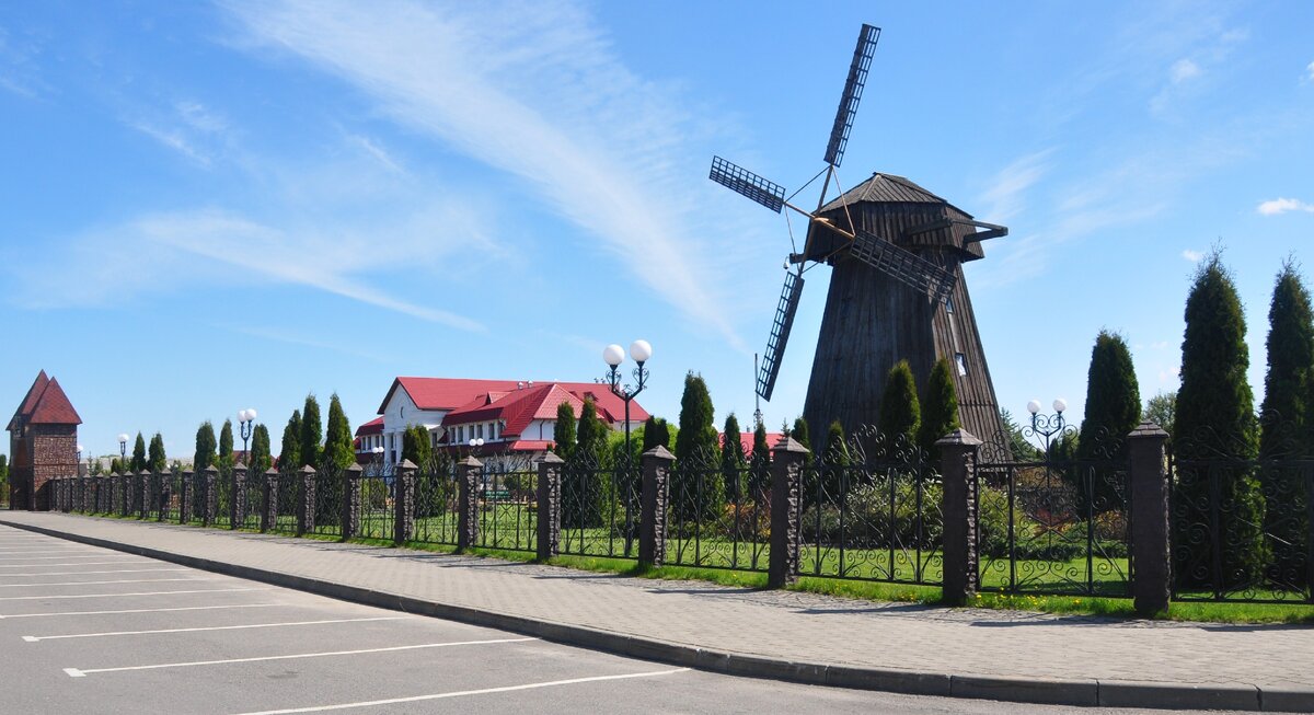 И вот парковка, кстати, видна