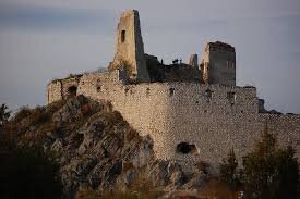 Чахтицкий замок(в этом замке замуровали графиню)