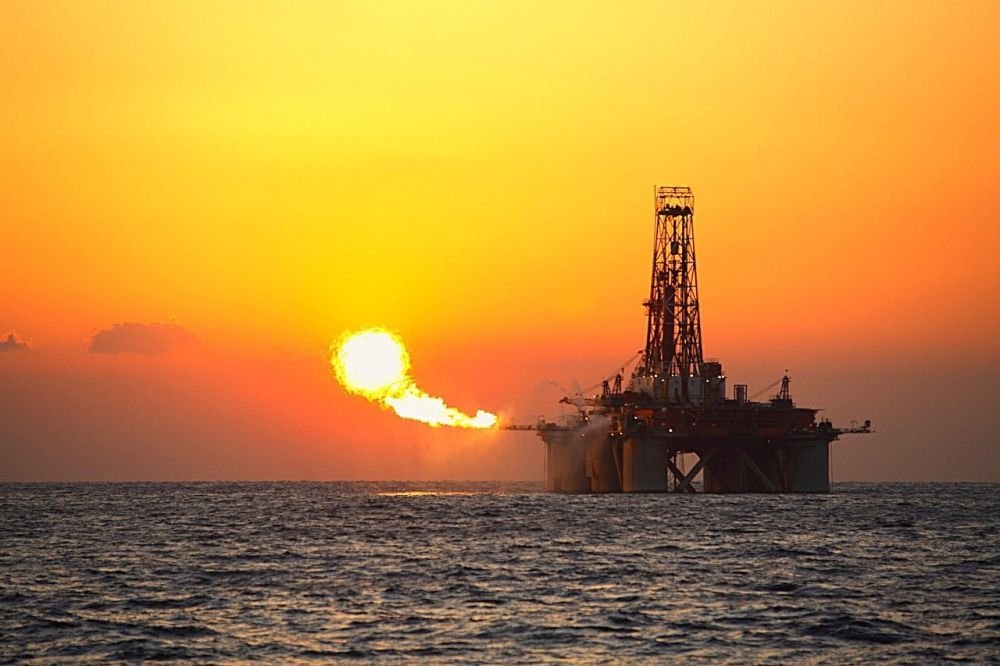 Платформа "Черноморнефтегаза" в российских территориальных водах. Фото: sharknews.ru