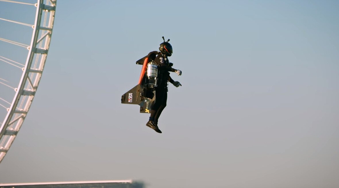 Высота 1800 метров. Пилот Jetman Dubai. Реактивный ранец Дубай. ДЖЕТПАК С крыльями. Полеты на Джет ПАКЕ В Дубая.