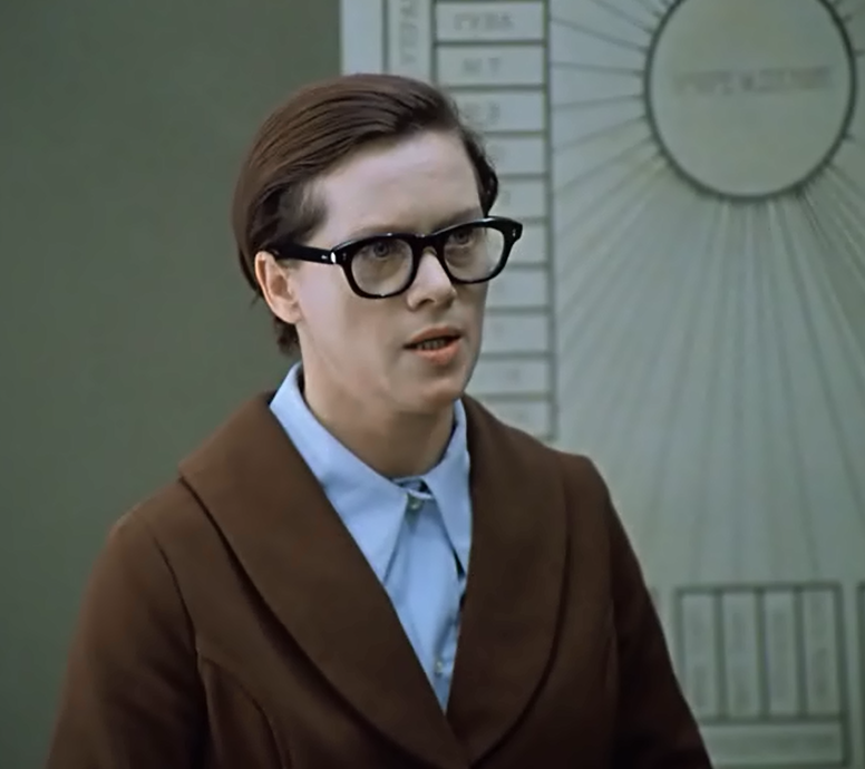 Кадр из кинофильма "Служебный роман"