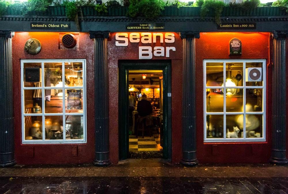 Паб Sean's Bar Ирландия. Бар Шона: самый старый паб Ирландии. Seans Bar паб в Ирландии. Паб Шон в Ирландии.