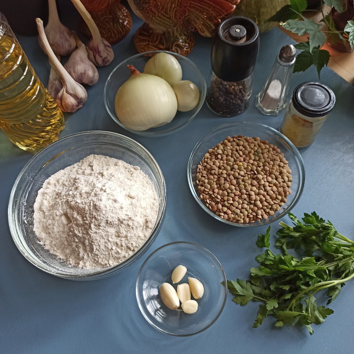 Гениально, что это все, что нужно для этих чебуреков! Вкусно, а ингредиентов немного.