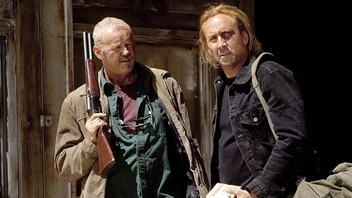 - Кажись, я тебя, патлатый, где-то уже видел - Конечно, видел! Мы ведь с тобой в "Скале" у Бэя играли. 