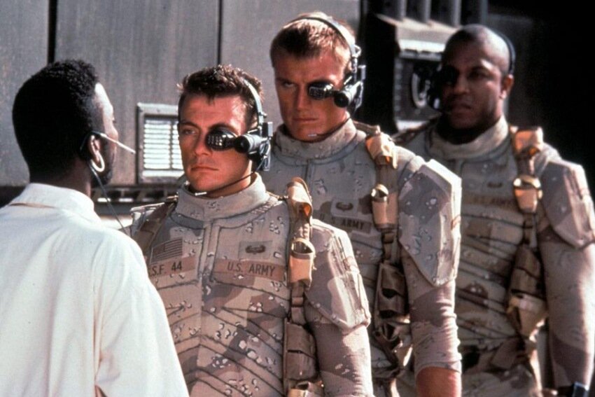 "Универсальный солдат"
