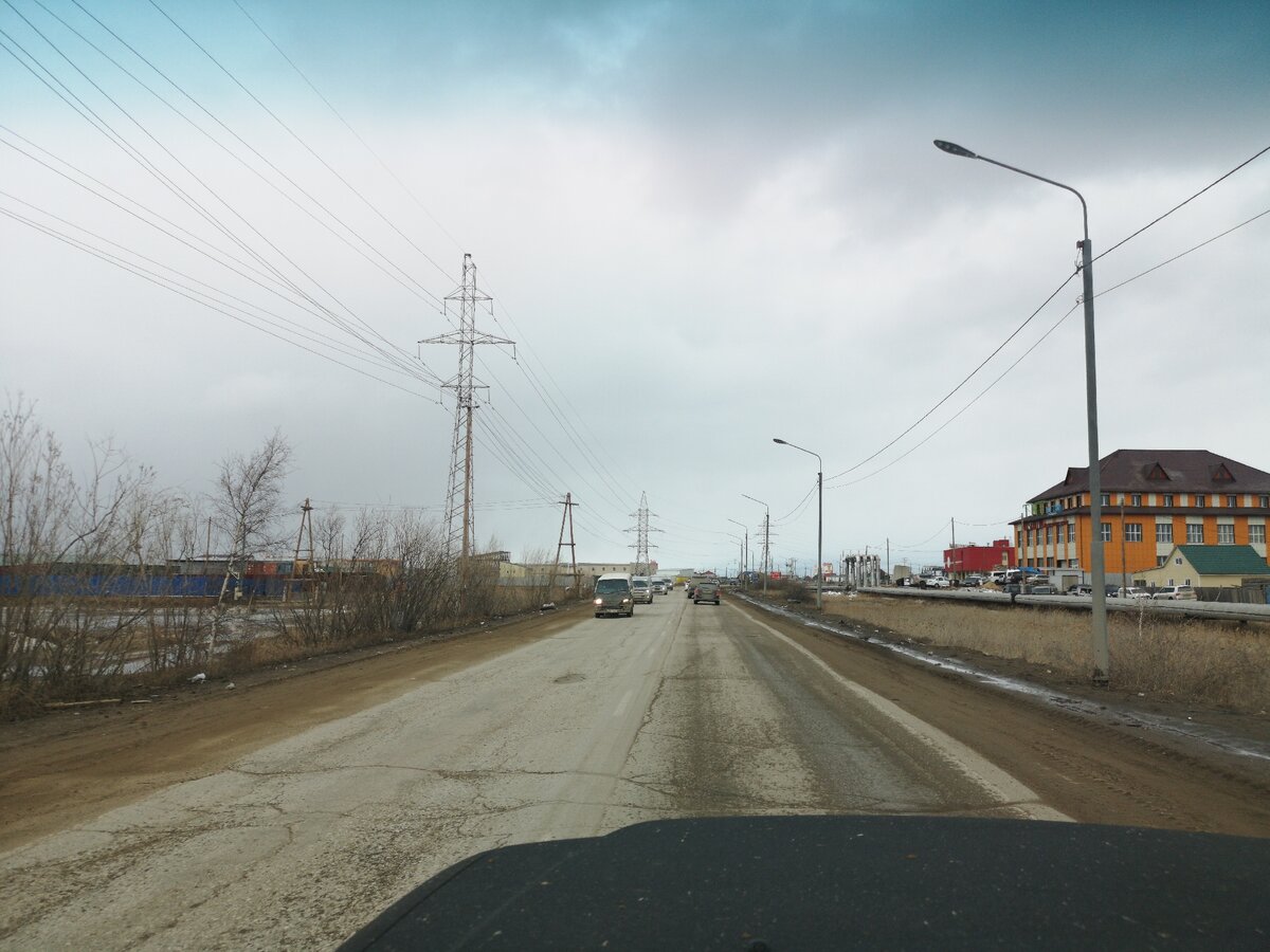 Посмотрел как проходит самоизоляция в Якутии. Показуха и симуляция - магазины работают, люди гуляют, а дороги загружены