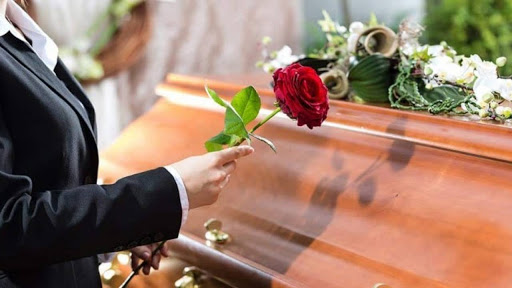 Что не принято делать на похоронах и почему?
