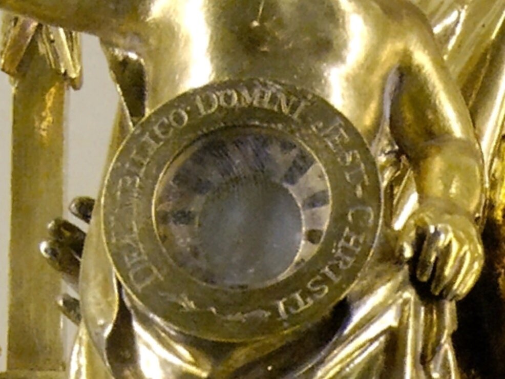 Фрагмент реликвария. Та емкость, где некогда хранилась сама реликвия