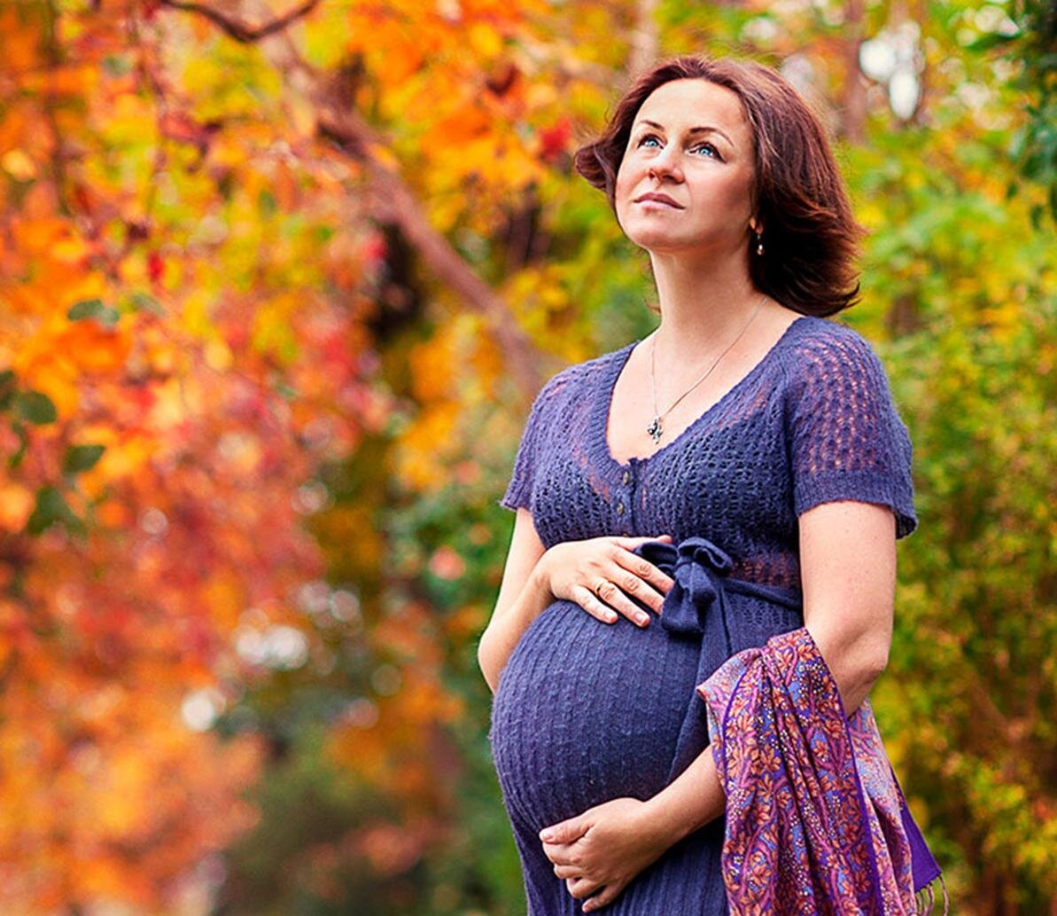 Беременная женщина в возрасте