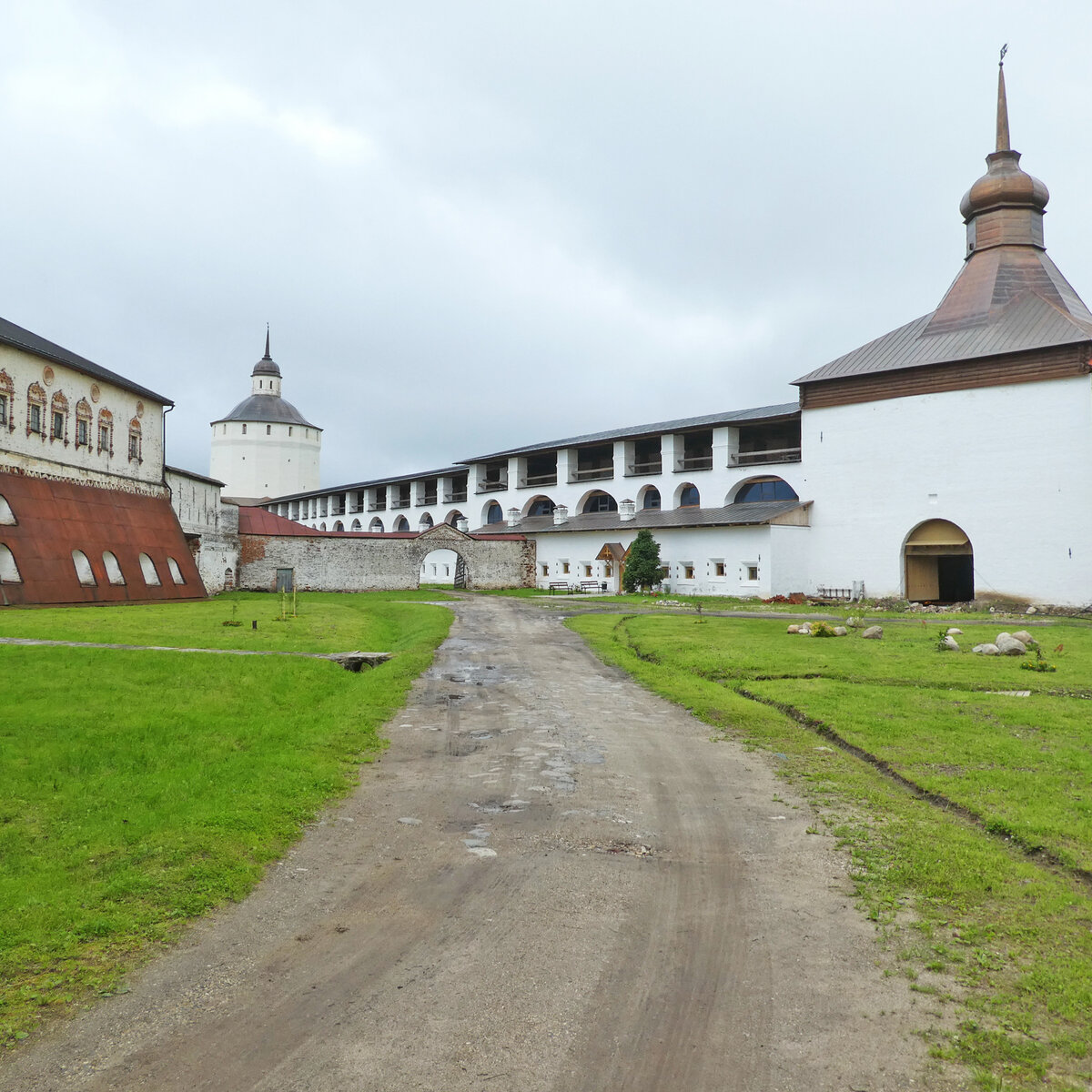 Московская башня Кирилло Белозерского монастыря