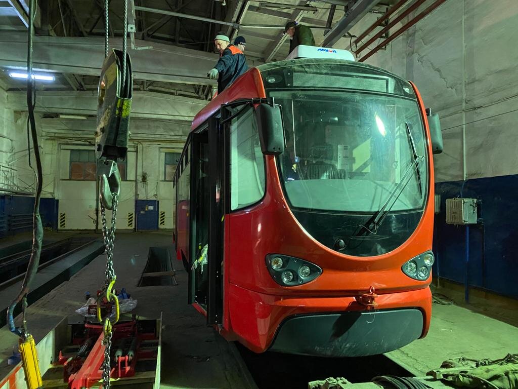 Наладка вагона Tatra T-3K "Иж" в депо Златоуста, фото Алексей Коновалов, ИА "Уралпресс"