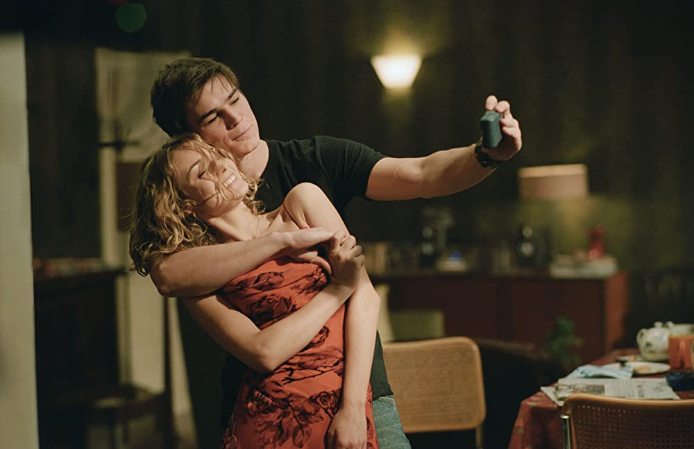 Кадр из фильма, источник: imdb.com. Режиссер: Пол МакГиган. Оператор: Питер Сова. Производство: Lakeshore Entertainment, Mel's Cite du Cinema, Metro-Goldwyn-Mayer (MGM). Показ в России: Пирамида