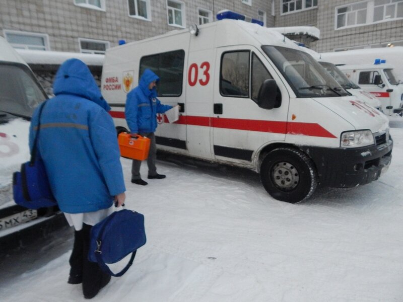 В эти сутки мне встречались такие пациенты, которым было трудно сразу поставить правильный диагноз. Расскажу о них по подробнее, тем более ничего такого сверхъестественного в это дежурство не было.